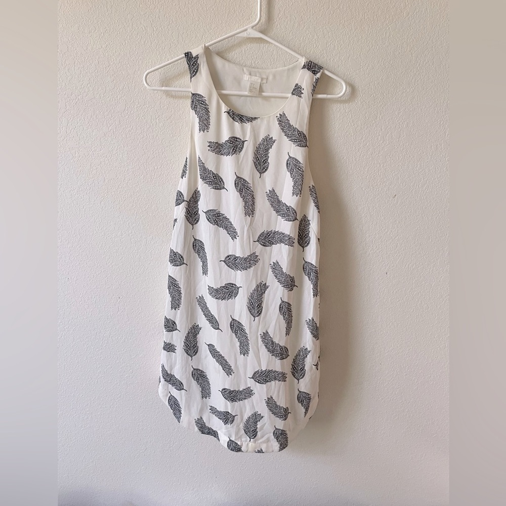 H&M White Sleeveless Mini Dress with Black Feather Print